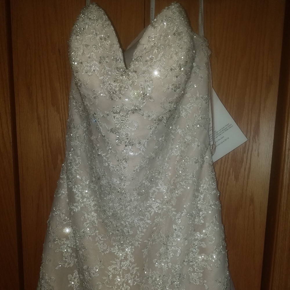 Essence of Australia D2116- Size 14 With Tags
